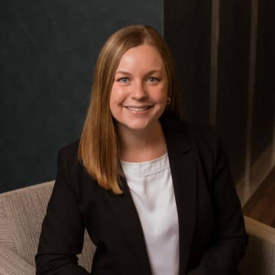 Lauren-Trost headshot